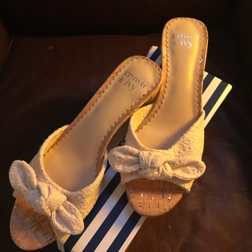 Crown and Ivy lace kitten heels.